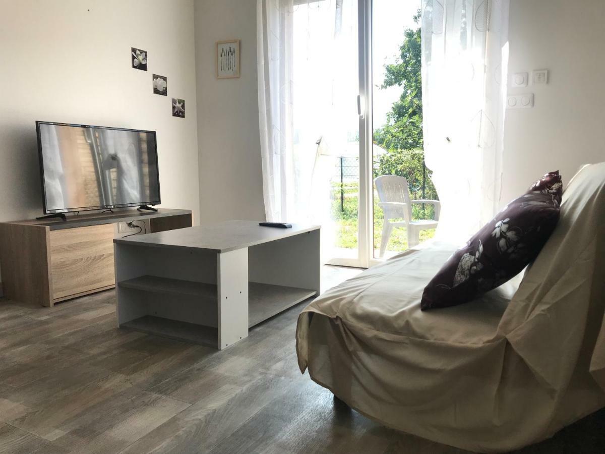 Bassens  Joli Studio Au Calme 아파트 외부 사진